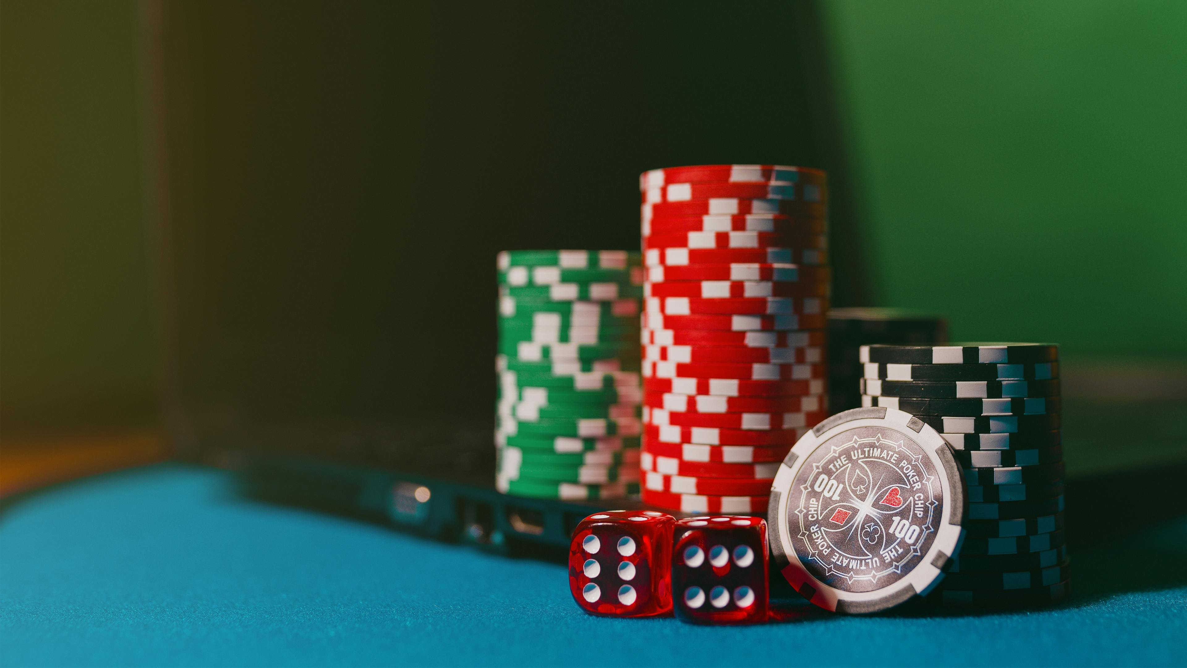 mafiabola app showing live dealer blackjack table and payment options including DANA and OVO